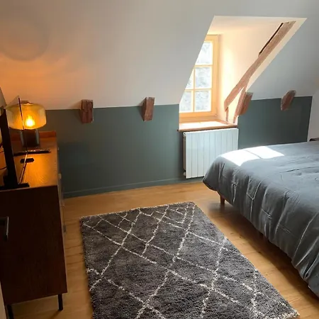 Charmante Petite Maison Avec Baignoire Balneo Et Video Projecteur